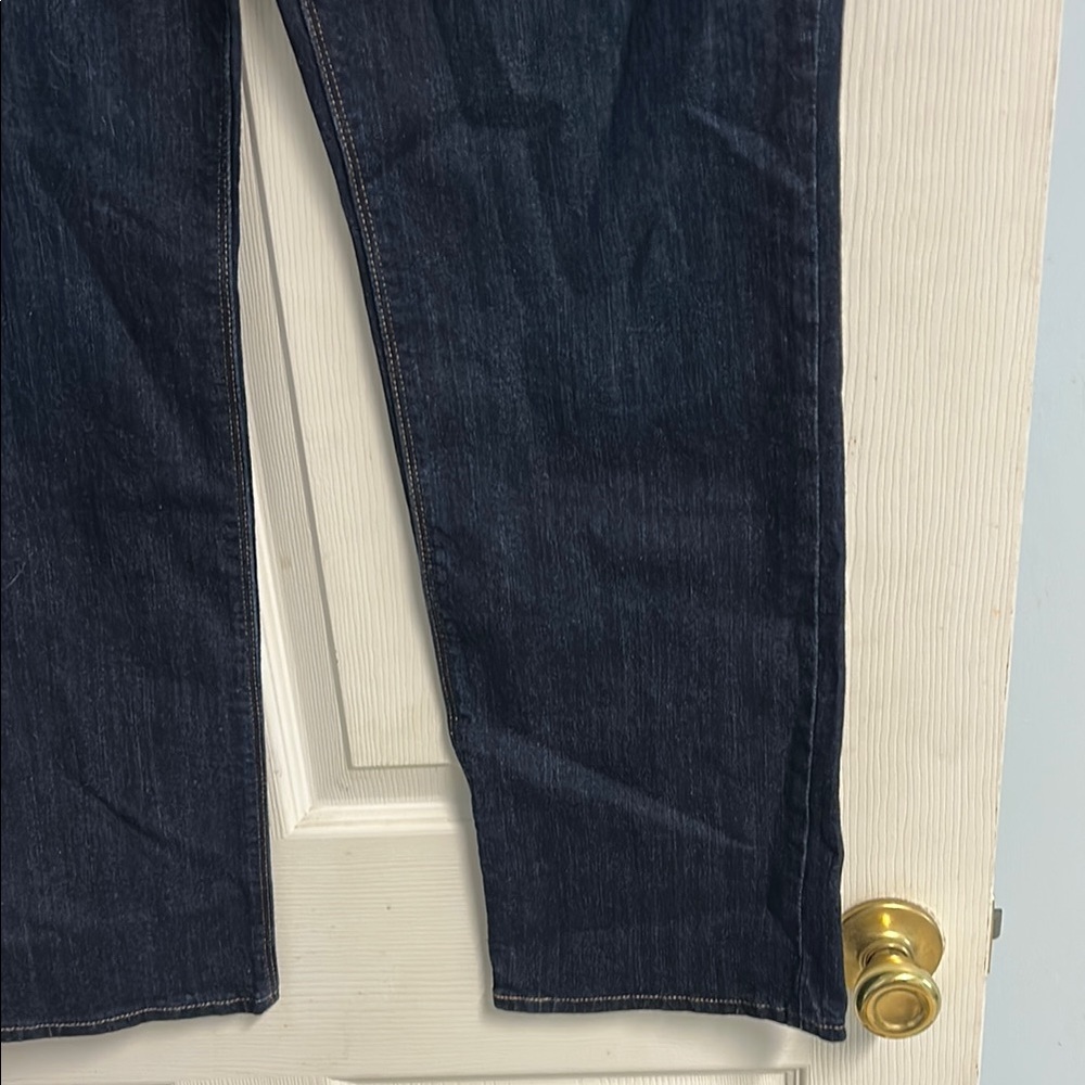 Levi's Dark Blue Straight Jeans. New/never worn without tags - Picture 6 of 16